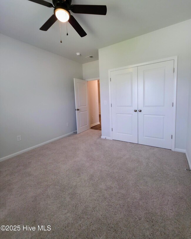Building Photo - 344 Eagle Claw Dr