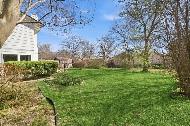 Building Photo - 1315 Quail Park Dr