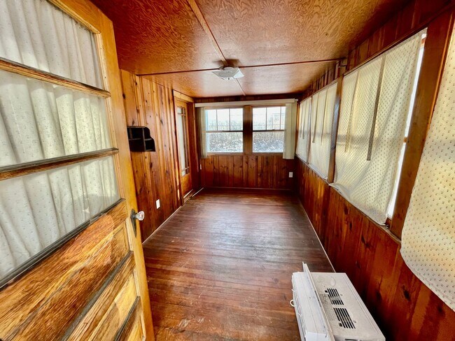 Building Photo - 120 Cotter Rd