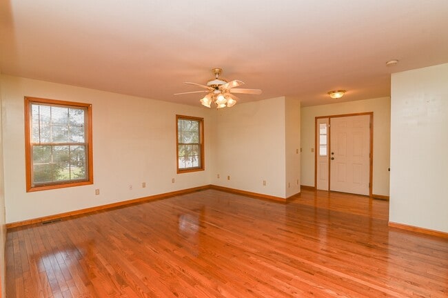 Building Photo - 5204 Deer Ridge