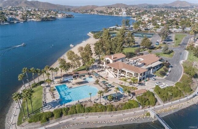 Building Photo - Stunning Lakefront Retreat in Gated Canyon...
