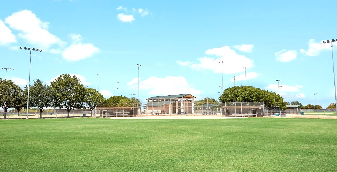 Building Photo - 10005 Warlander Dr