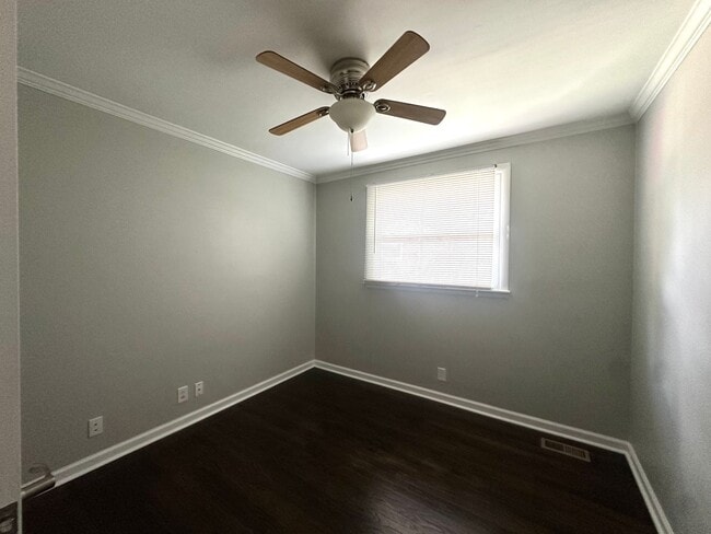Building Photo - Cleveland Park Renovation!  Walking Distance to Everything! Jetted Shower - Fully Fenced - Garage...