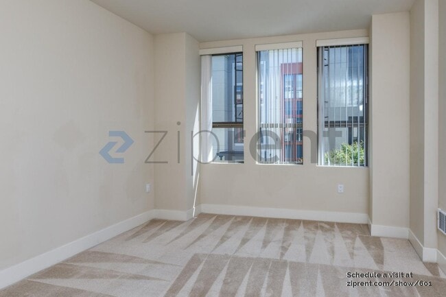 Building Photo - 438 W Grand Ave