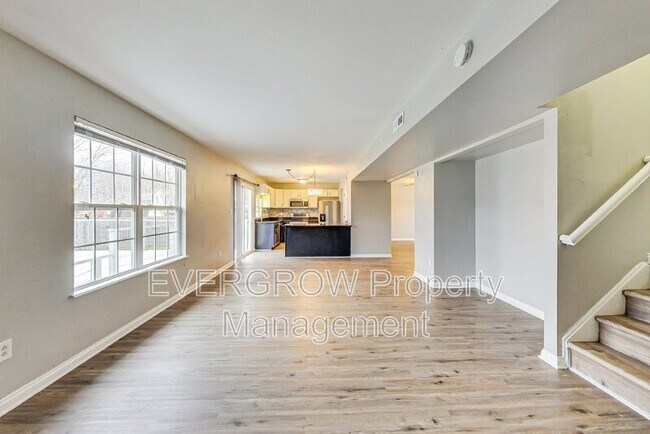 Building Photo - 1115 Spend a Buck Ct