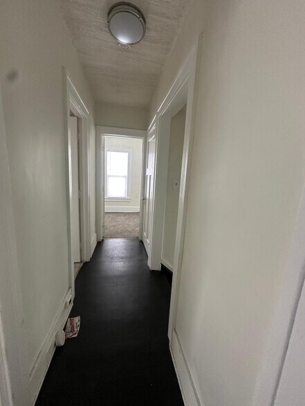 Building Photo - 809 Algonquin St