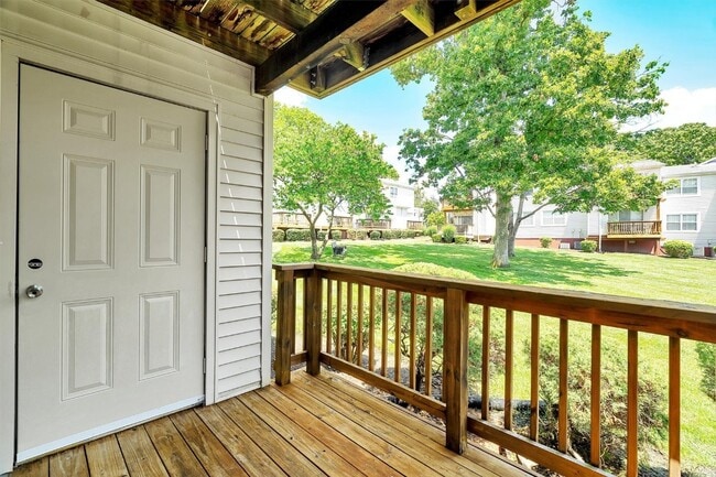 Building Photo - 1512 Oriole Ln