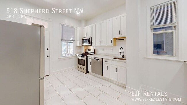 Building Photo - 518 Shepherd St NW