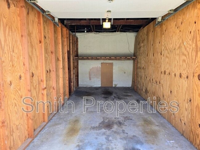 Building Photo - 2601 Gates Ave