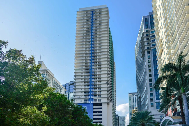 Building Photo - 1200 Brickell Bay Dr