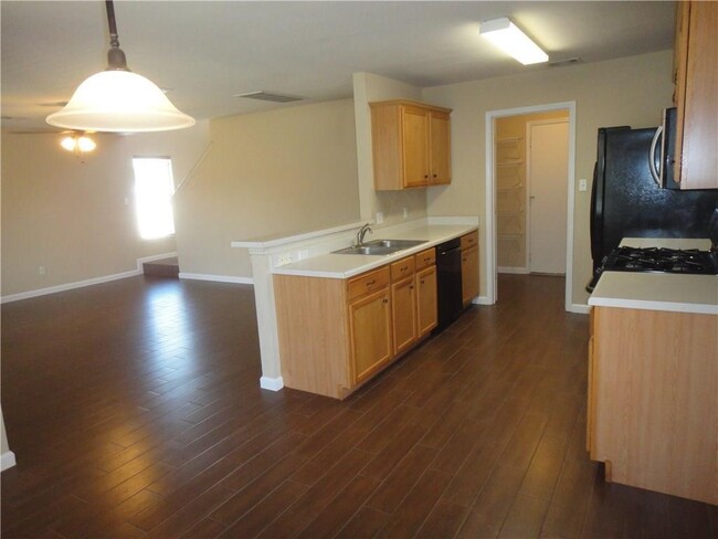 Building Photo - 809 Chiselpoint Cove