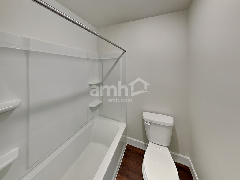 Building Photo - 11047 S Blue Byu Dr