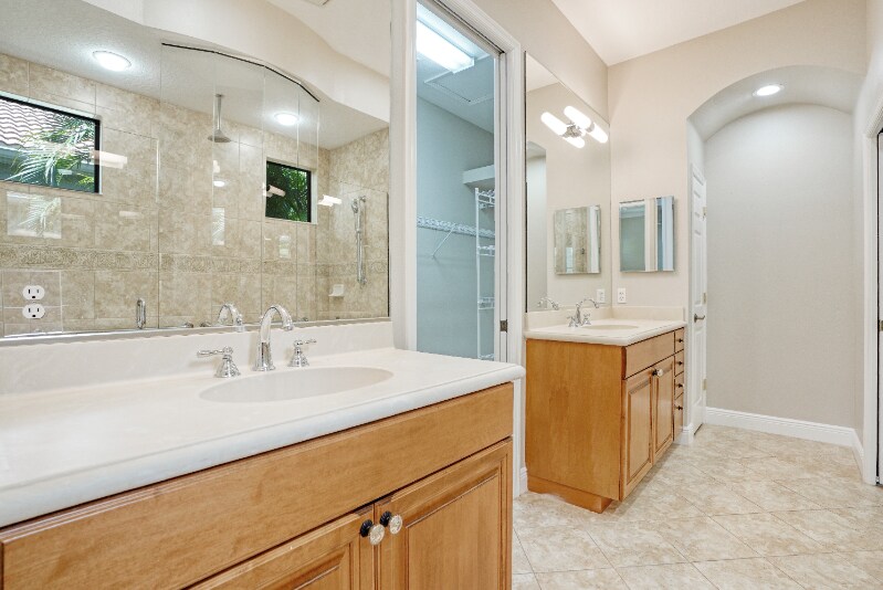 Building Photo - 7423 Wexford Ct