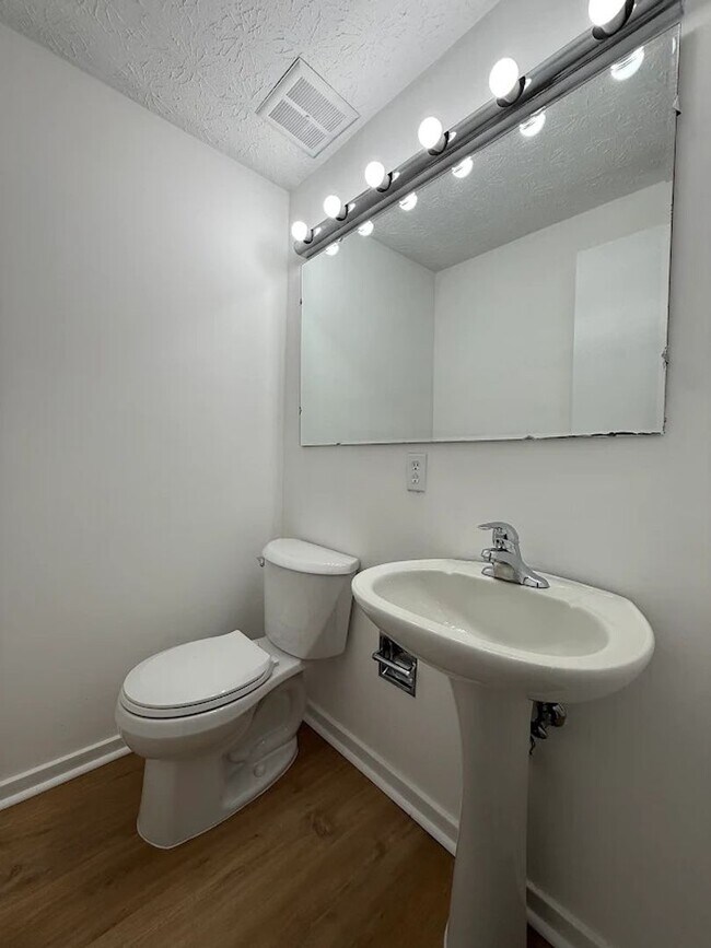 Building Photo - Spacious 4-Bedroom Home in Peachtree City! ***Get 50% Off Your First Month! Limited Time – Ends A...