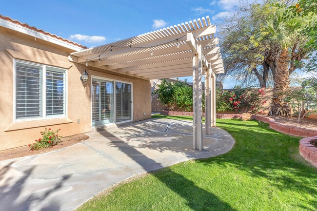 Building Photo - 83107 Greenbrier Dr