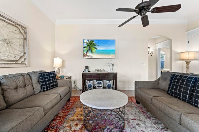 Building Photo - 25 Opal Cove