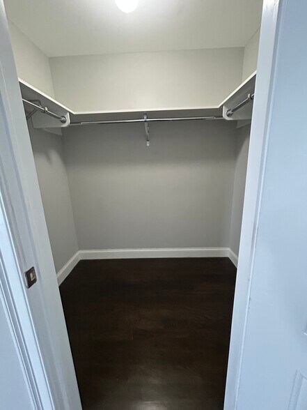 Master bedroom walk in closet - 324 Cross St