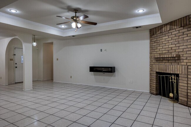 Building Photo - 109 Burwood Ln