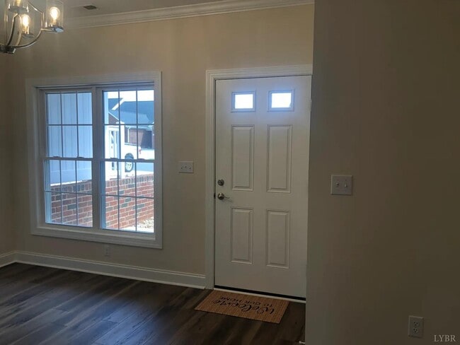 Building Photo - 175 Villa Oak Cir