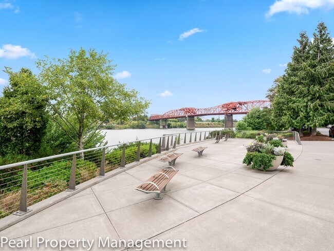 Building Photo - Waterfront Pearl - 1 bed/1.5 bath/den sw corner unit with parking/2 balconies/river view/most uti...