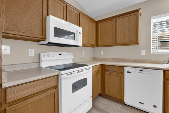 Building Photo - 17161 W Port Royale Ln