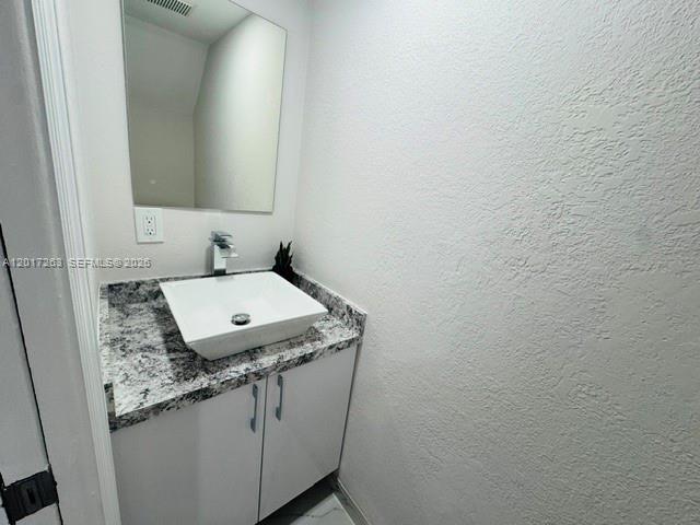 Building Photo - 5650 W 26th Ct
