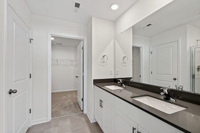 Building Photo - Brand-New End Unit Townhome in Townes at Anderson Farm!