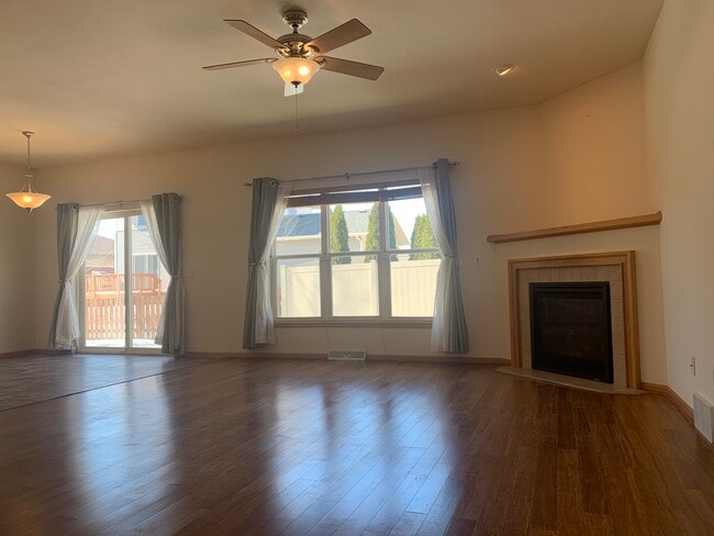 Building Photo - 238 Wind Stone Dr