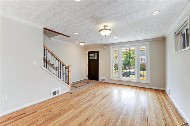 Building Photo - 2308 Mary Baldwin Dr