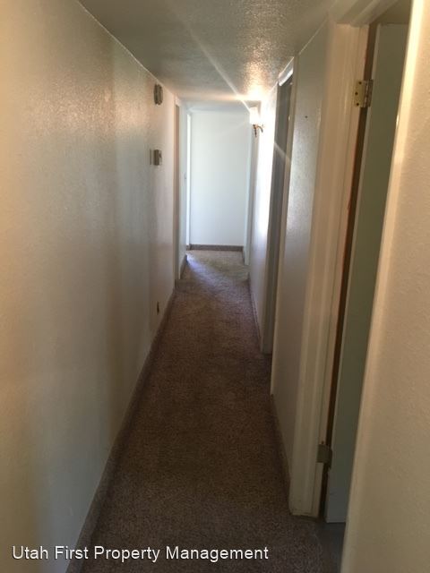 Building Photo - 4 br, 3 bath House - 65 S Main St