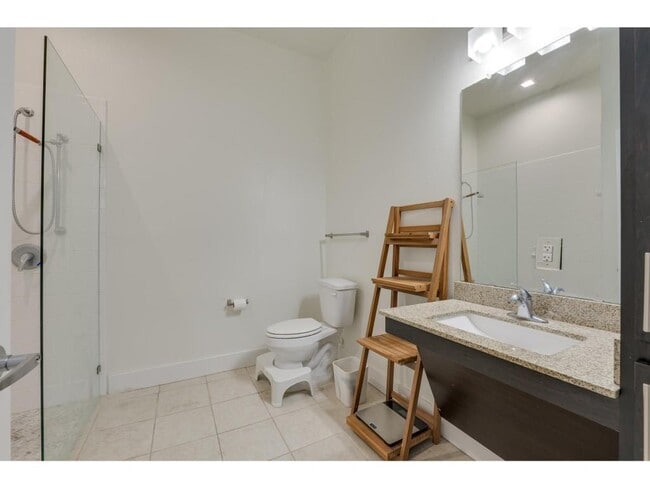 Building Photo - 2400 Louis Henna Blvd