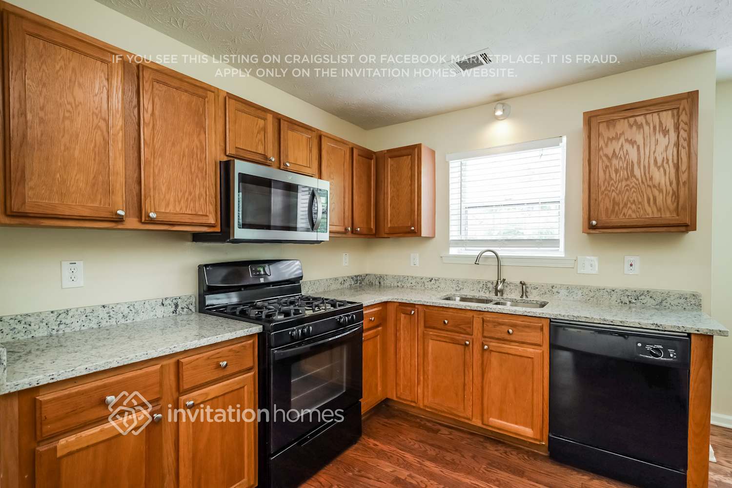 Building Photo - 352 Jasmine Dr