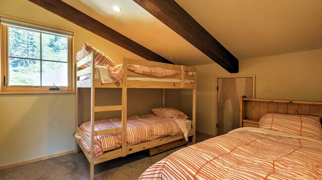 Building Photo - 58330 Donner Summit Rd