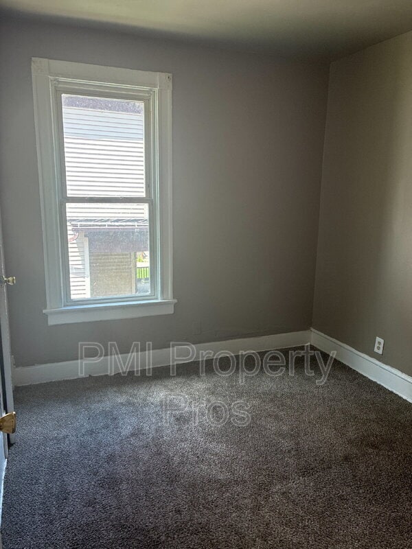 Building Photo - 1413 N 37th St