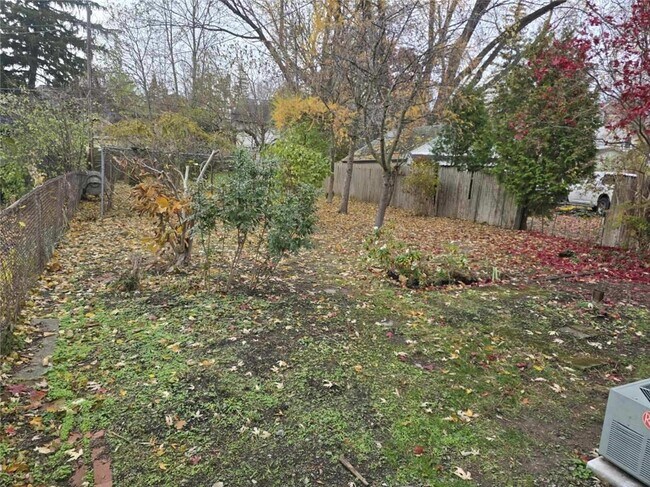 Building Photo - 188 Scottsville Rd