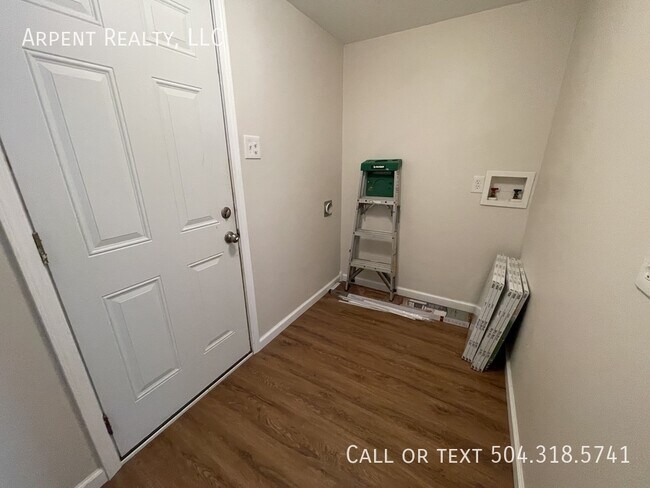 Building Photo - 1013 Cougar Dr