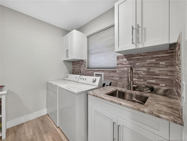 Building Photo - 724 NW Spruce Ridge Dr