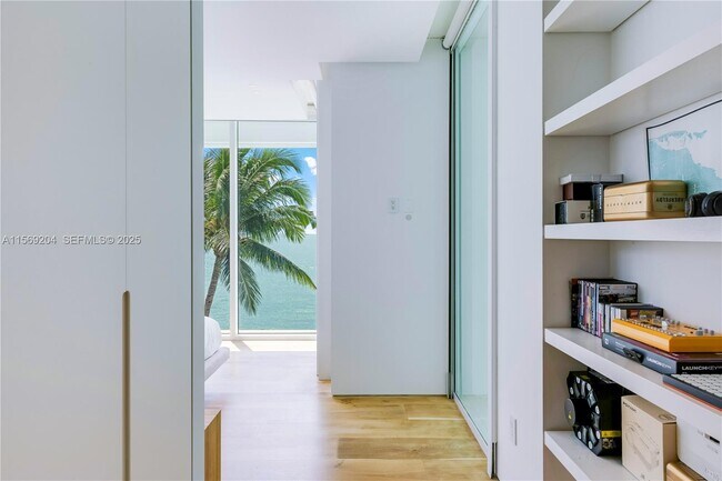 Building Photo - 440 S Mashta Dr