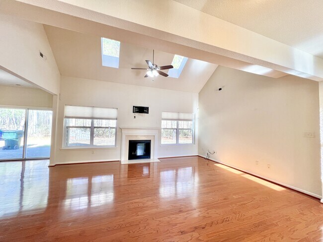 Building Photo - 109 Zebulon Ct