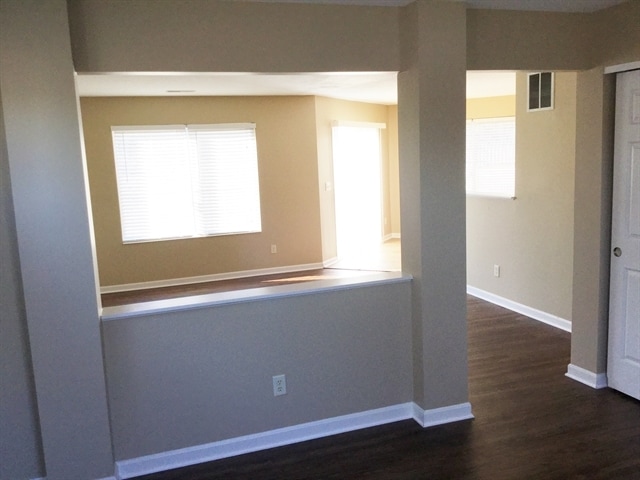 Building Photo - 5887 Hayden Dr