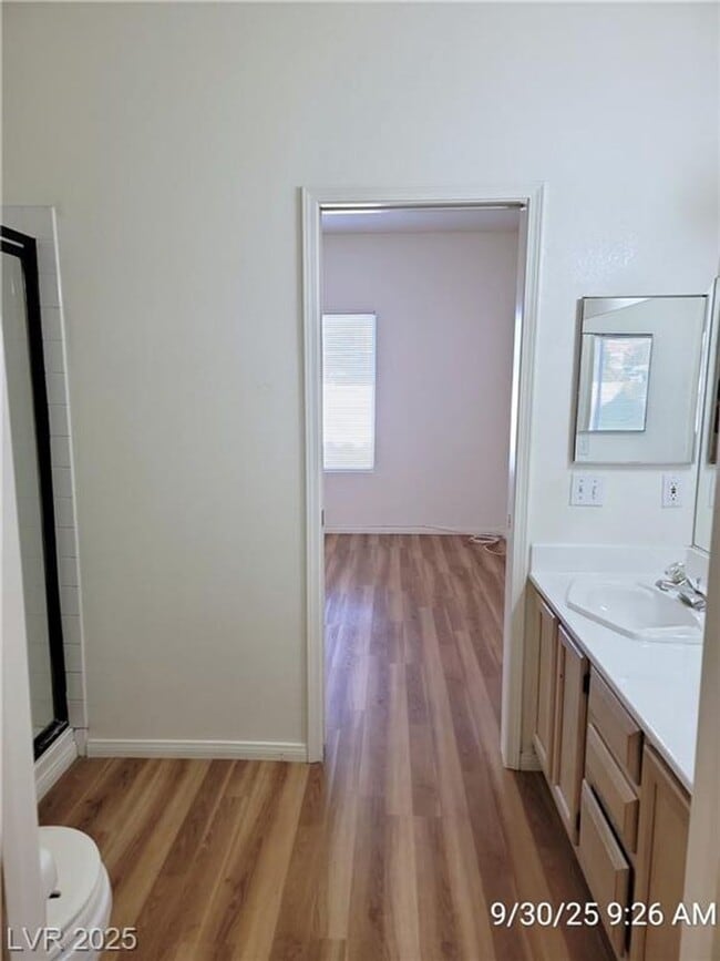 Building Photo - Cozy First-Floor End Unit with Fireplace &...