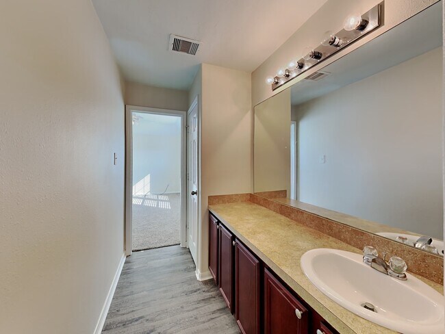 Building Photo - 16418 Noble Meadow Ln