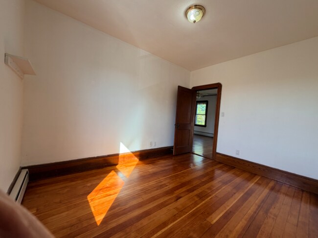 Building Photo - 32 Alpine Ave