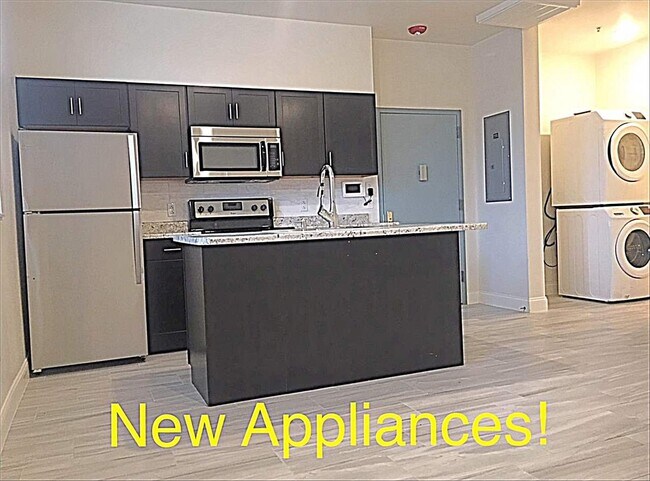 Building Photo - 1107 4th Ave