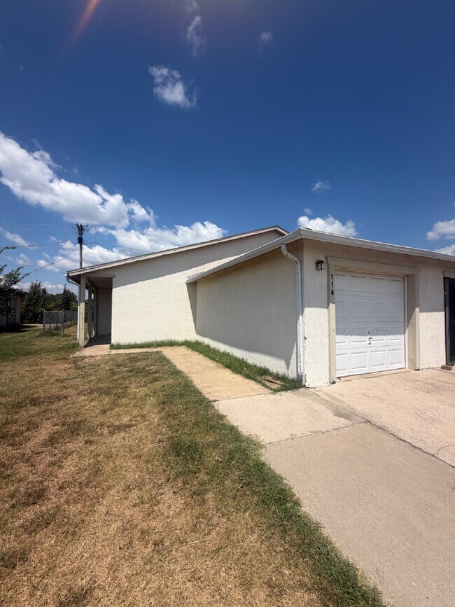 Building Photo - 116 Fritts Way