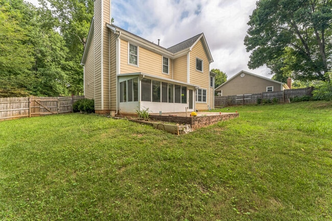 Building Photo - 6611 Barry Whitaker Pl