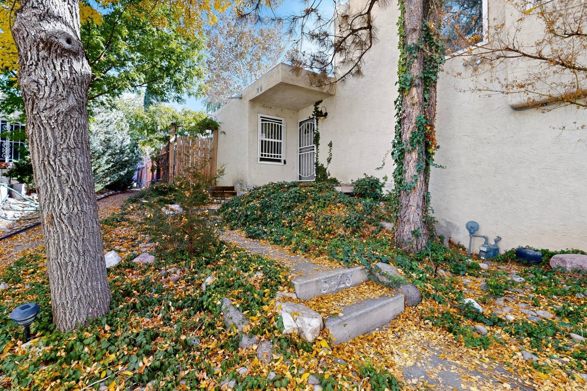 Building Photo - 5528 Overlook Dr NE