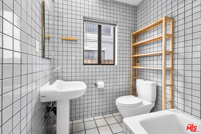 Building Photo - 11245 Huston St