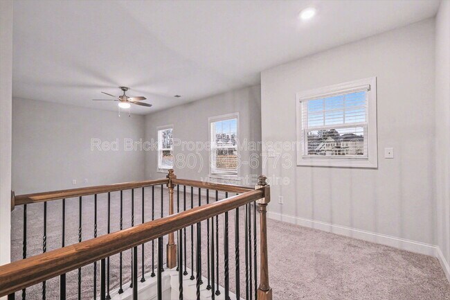 Building Photo - 7907 Moon Hl Pl