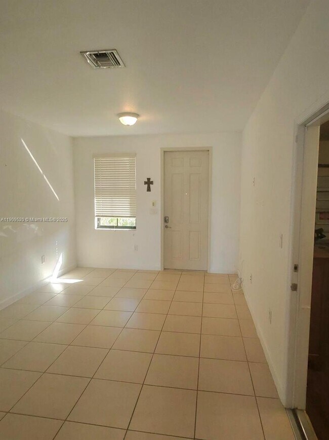 Building Photo - 4236 SW 164th Ct